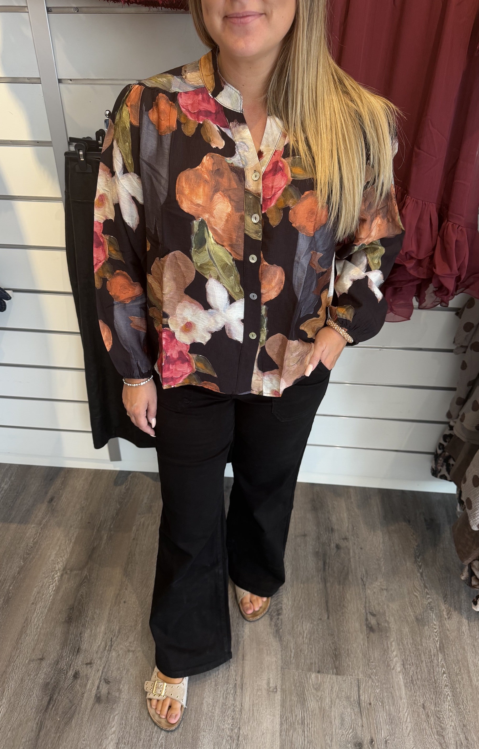 Elly blus blommig svart