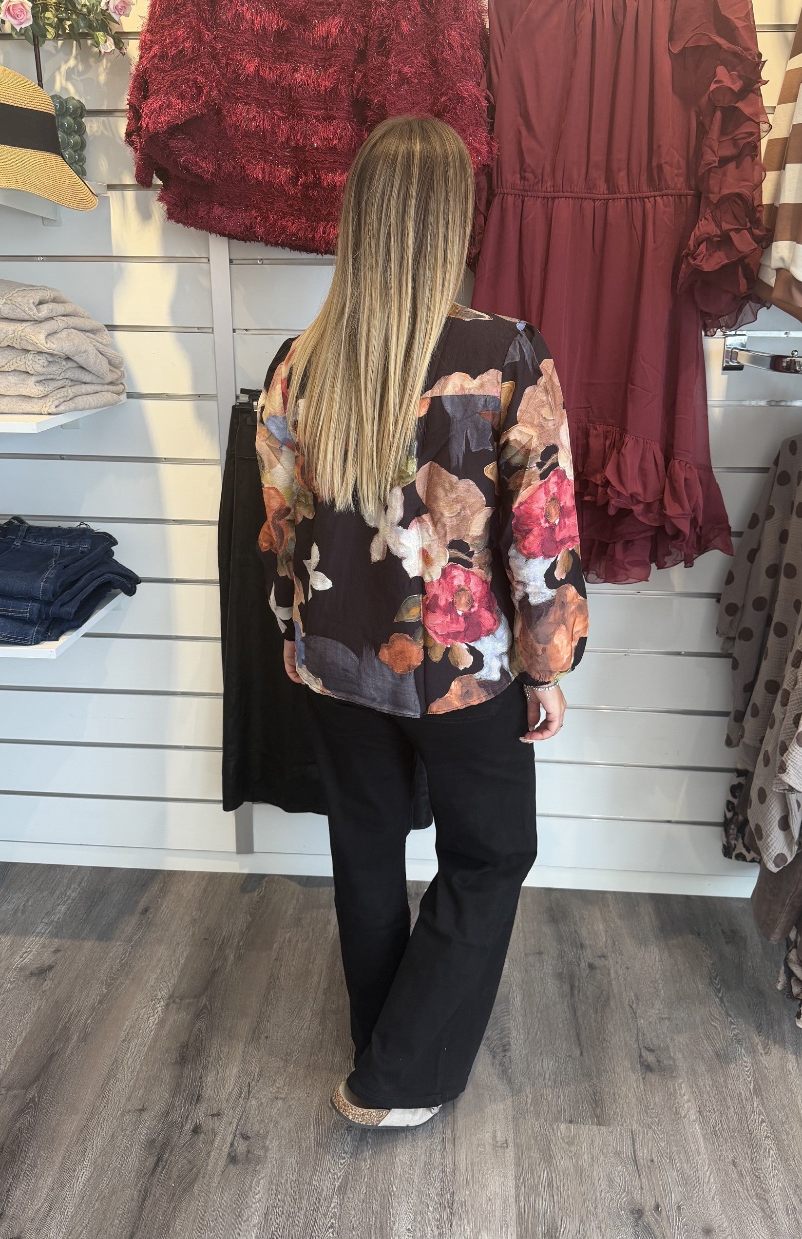Elly blus blommig svart