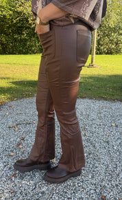 Etel - Vaxade byxor miniflare - Choco- Nyhet