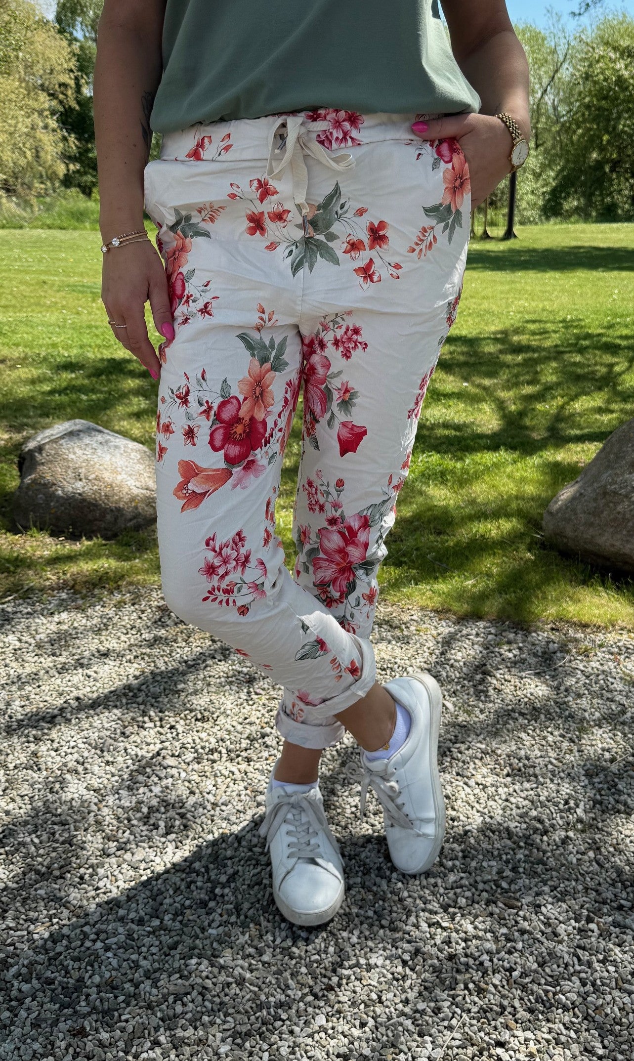 Eva Magiska byxor Flower Multi
