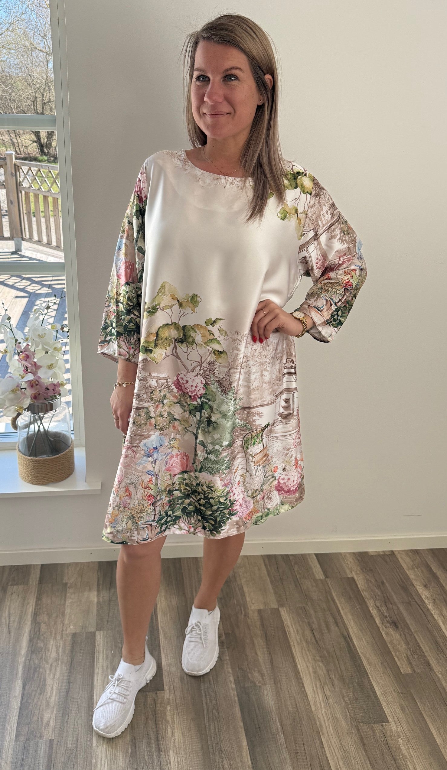 Fabiana Klänning Beige