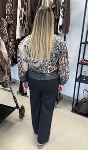 Gigi tunnare jacka med zip Svart