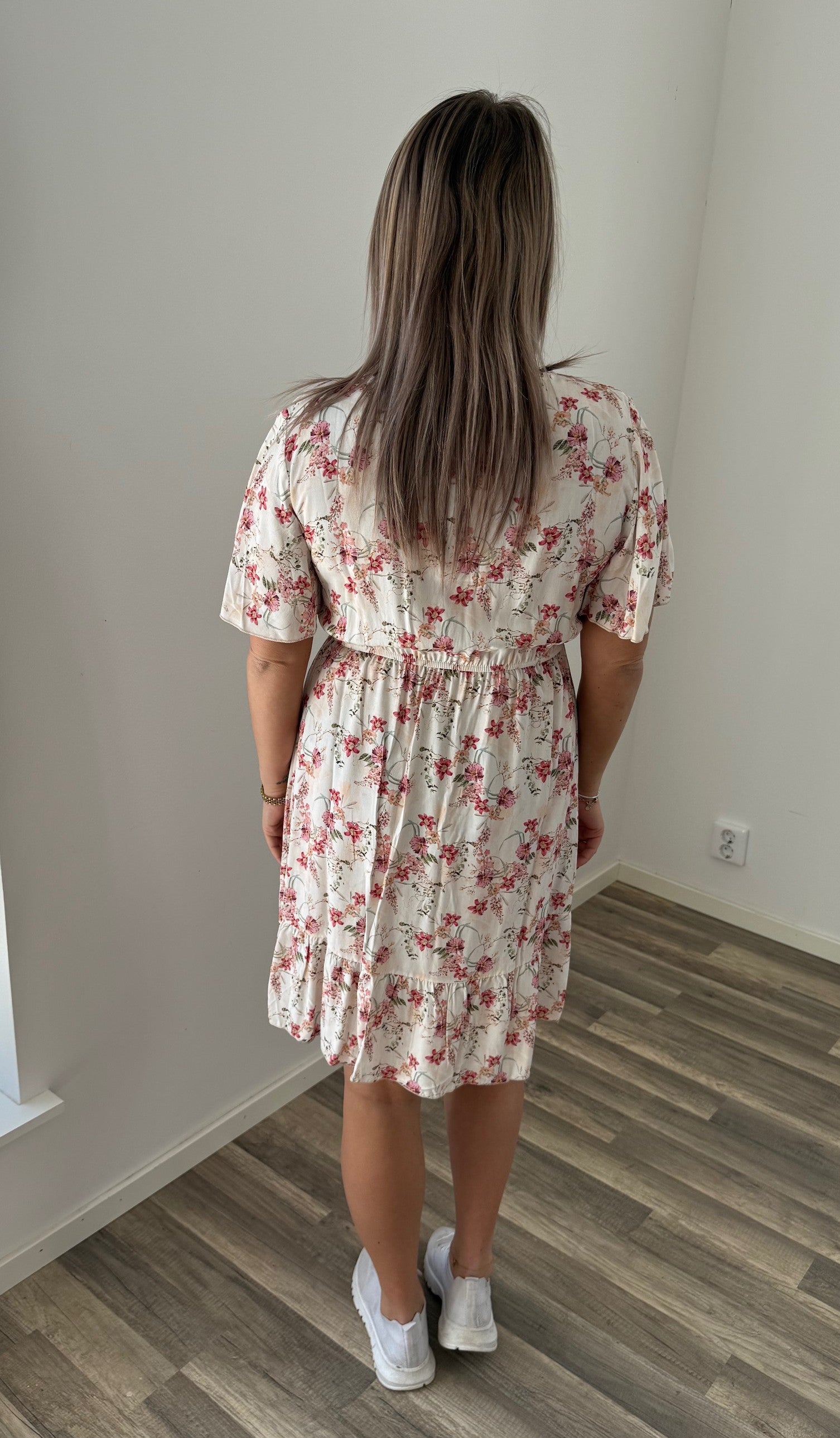 Gina - Klänning  Gisla Flower Cream