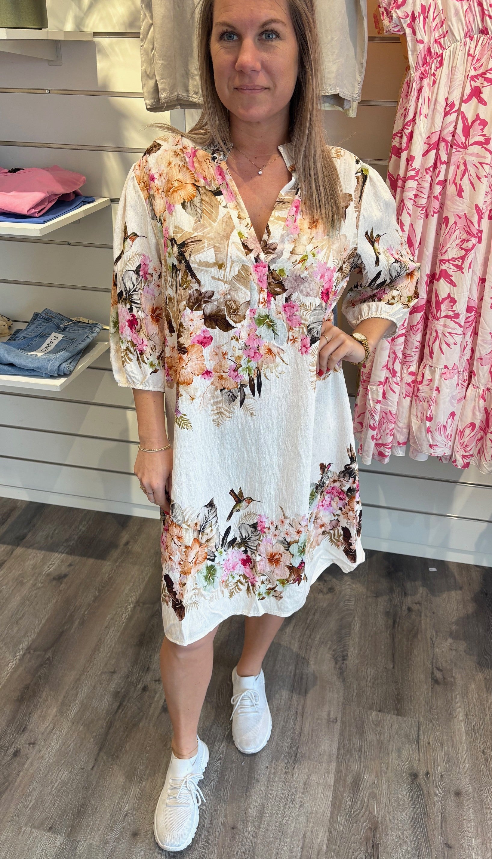 Goldie Klänning Beige