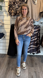 Zelma Jeans med knappar mid wash 115