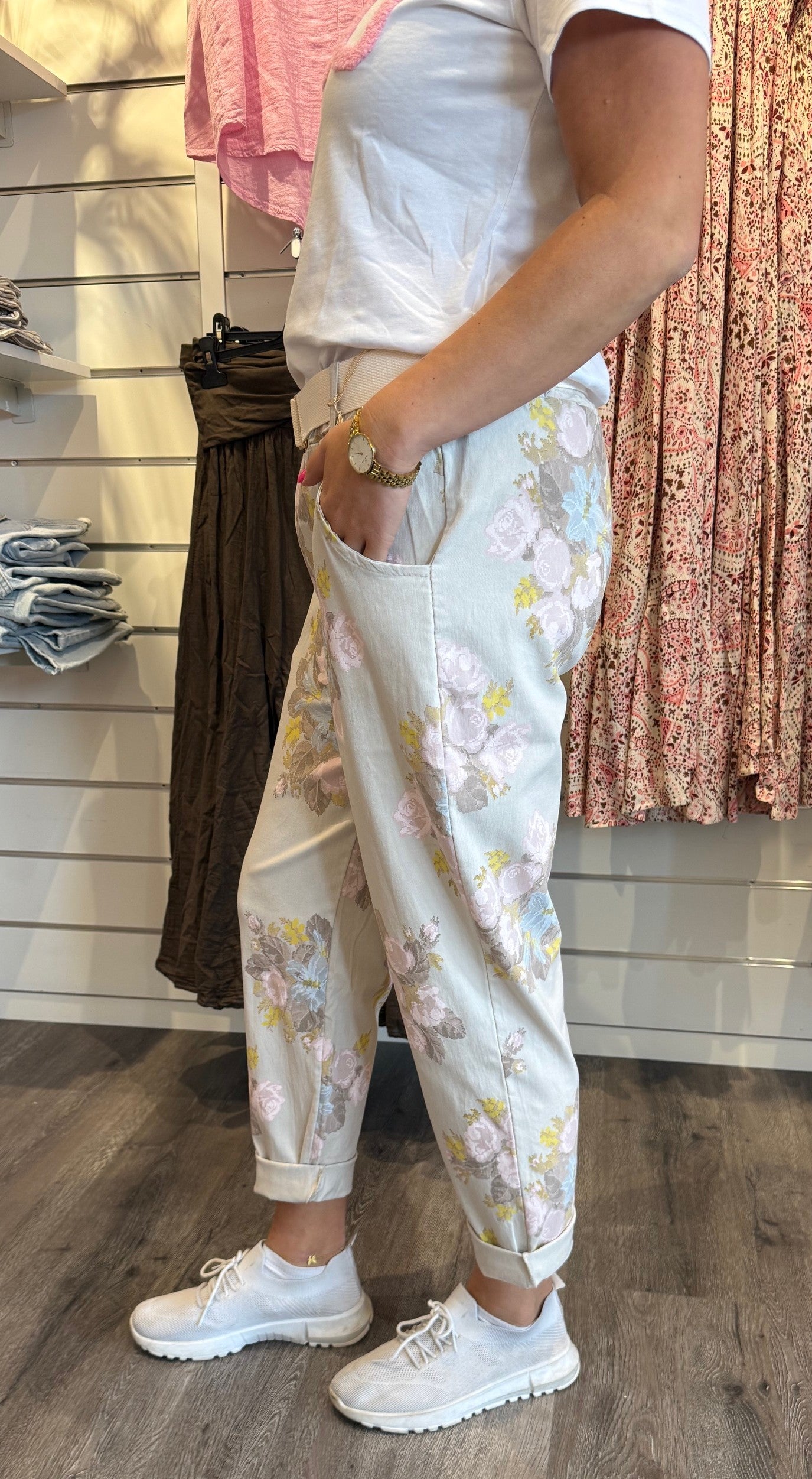 Henny Magiska byxor  Flower Beige