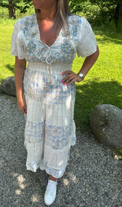 Celine- Klänning -  Mönster - Ljusblå