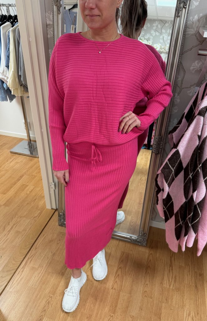 Iris - Set Ribbad Tröja & kjol - Fuxia - Nyhet
