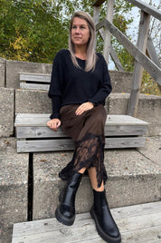 BC Isabell - Satinkjol med spets - Coffee - Nyhet