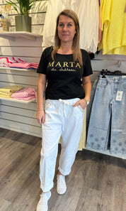 Jeanette - Tshirt - Marta - Svart- Nyhet