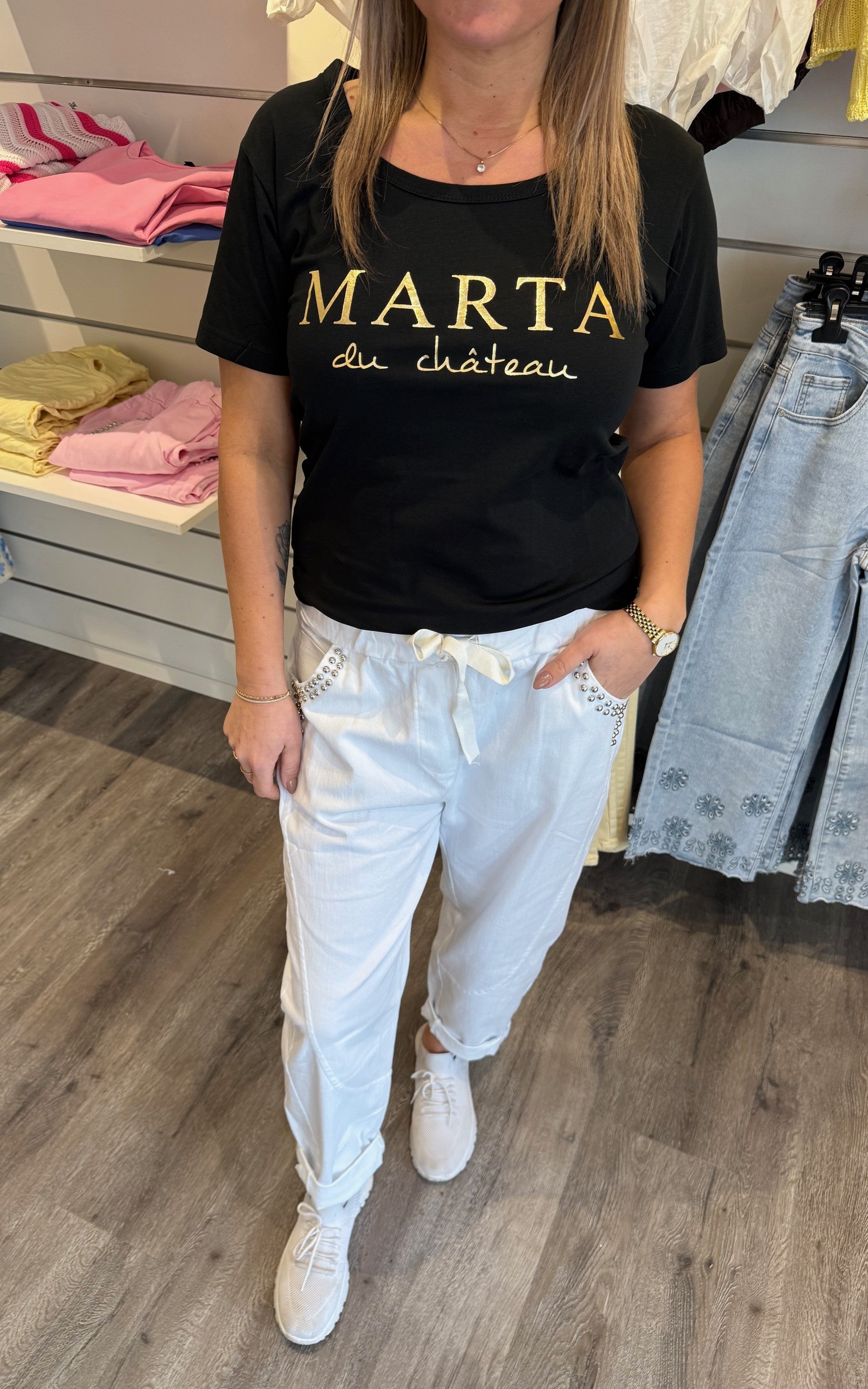 Jeanette - Tshirt - Marta - Svart- Nyhet