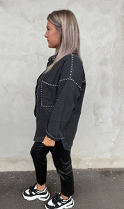 Laura- Jeansjacka - Svart - Nitar - Nyhet
