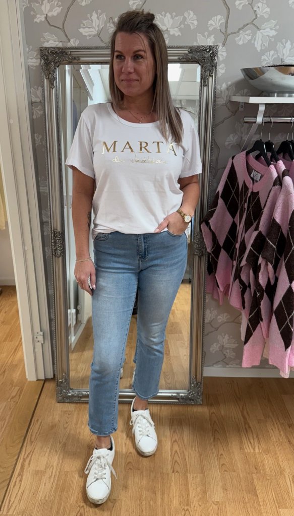 Jeanette - Tshirt - Marta - Vit- Nyhet