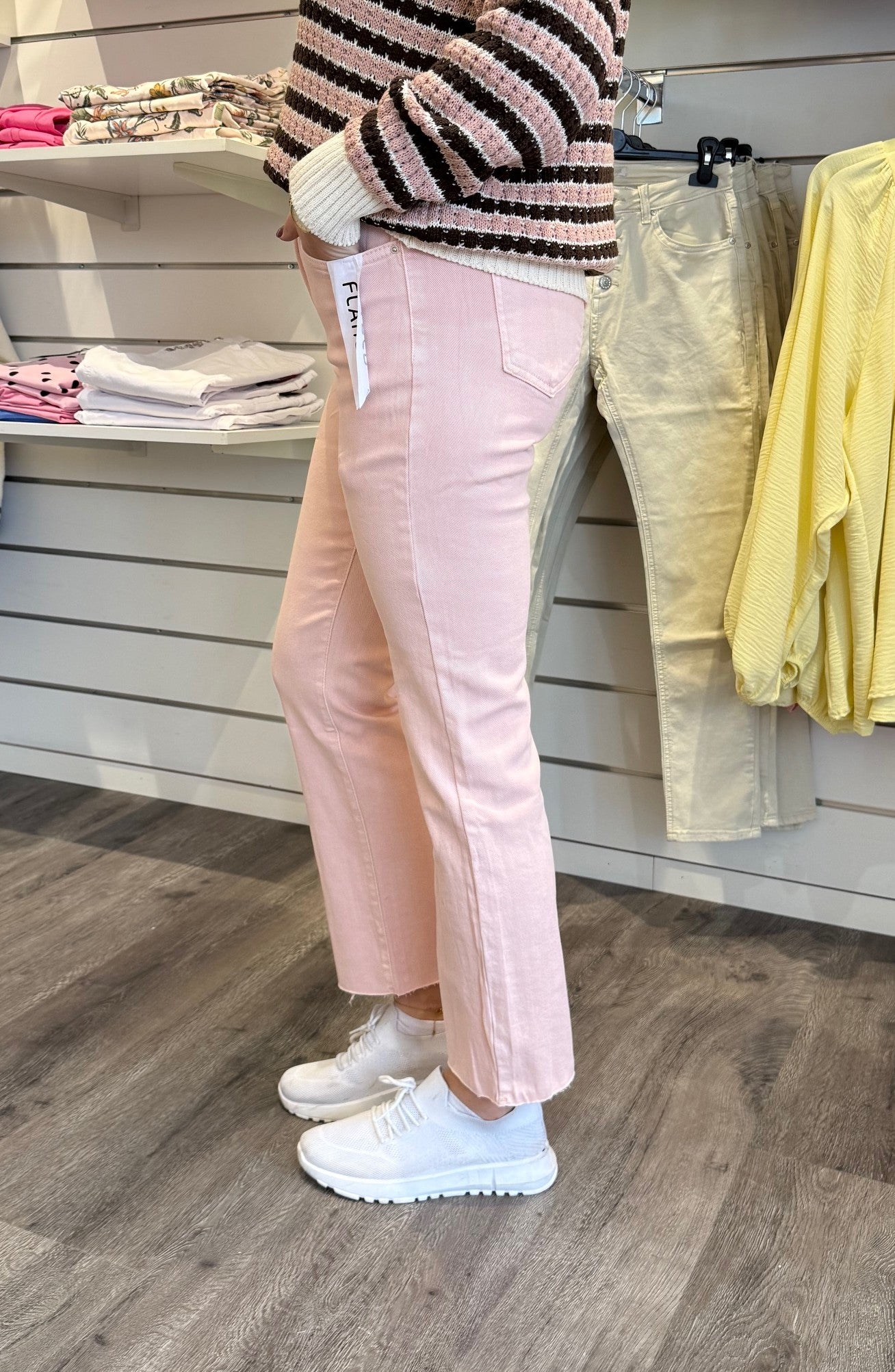 Jenna - Jeans - Flare - Ljusrosa