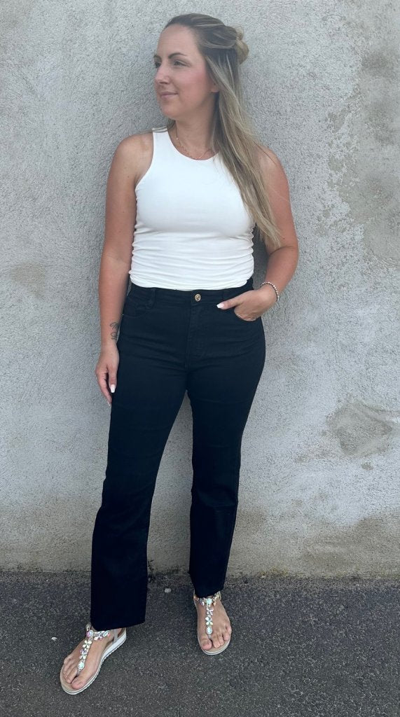 Jenna - Jeans - Flare - Svart- Nyhet