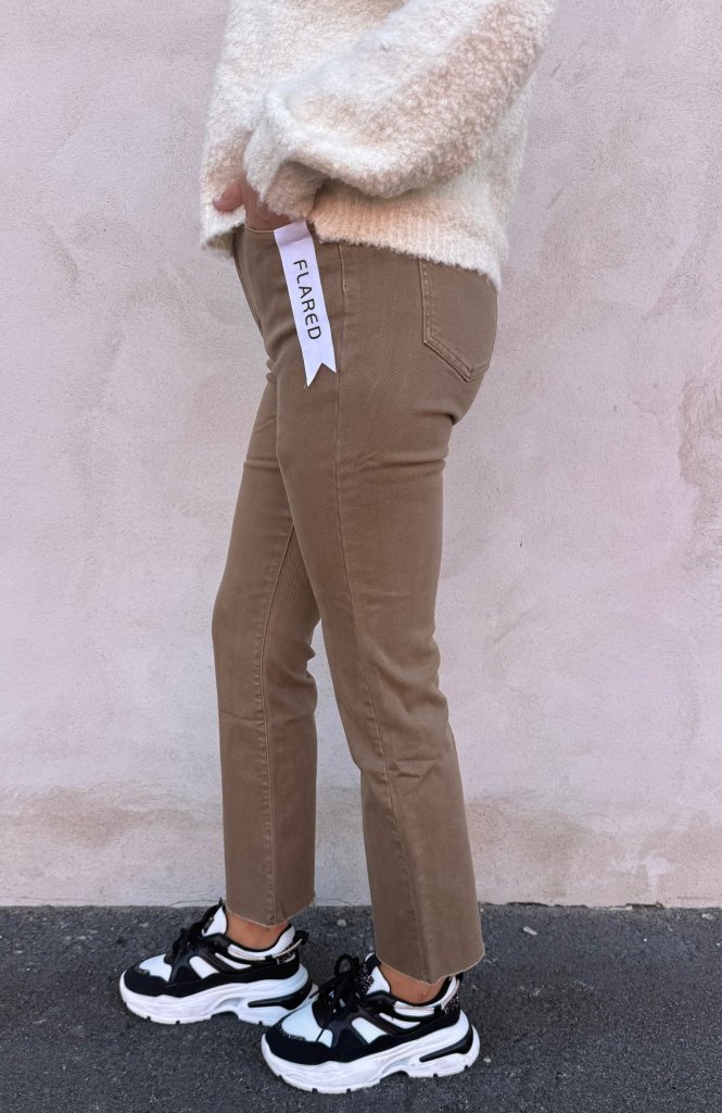 Jenna - Jeans - Flare - Taupe - Nyhet