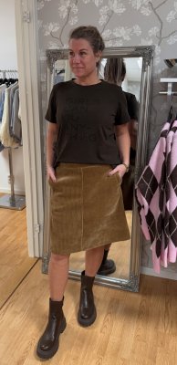 June - Manchesterkjol - Camel - Nyhet