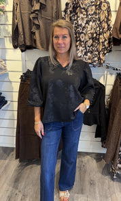 Juni sweatshirt svart