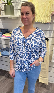 Karin-  Topp med dragkedja - Ljusblå