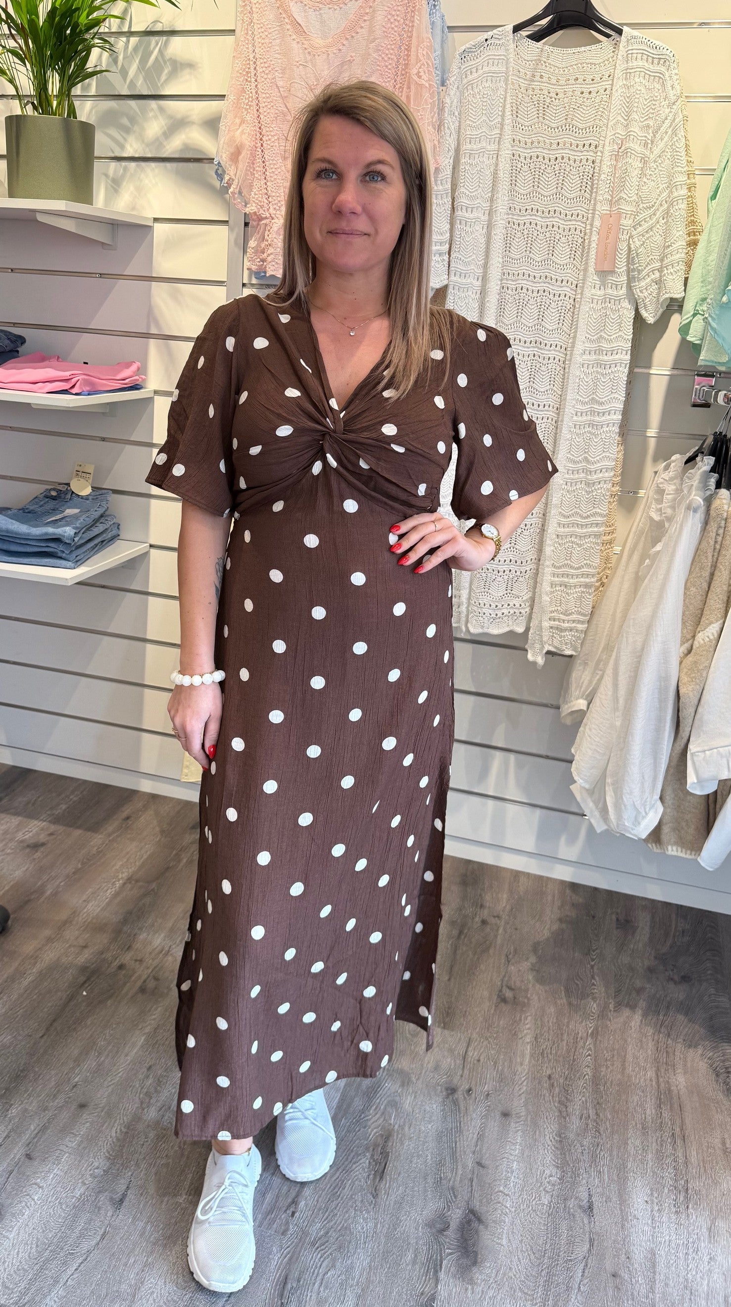 Kate - Klänning - Prickig - Choco- Nyhet