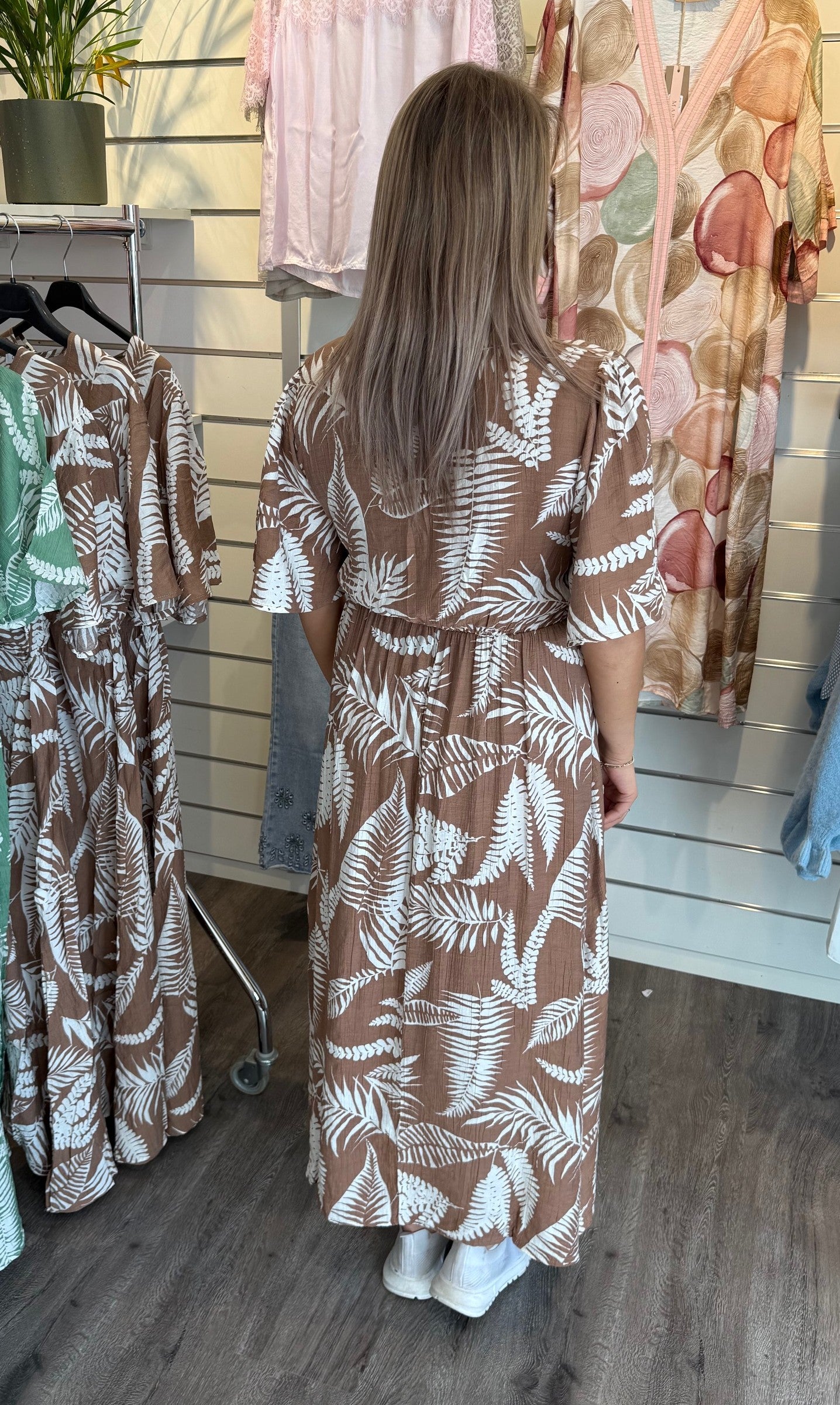 Kate - Klänning - Bladmönster Taupe