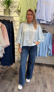 Kerstin - Blus med ballongarm - Ljusblå