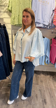 Kerstin - Blus med ballongarm - Ljusblå