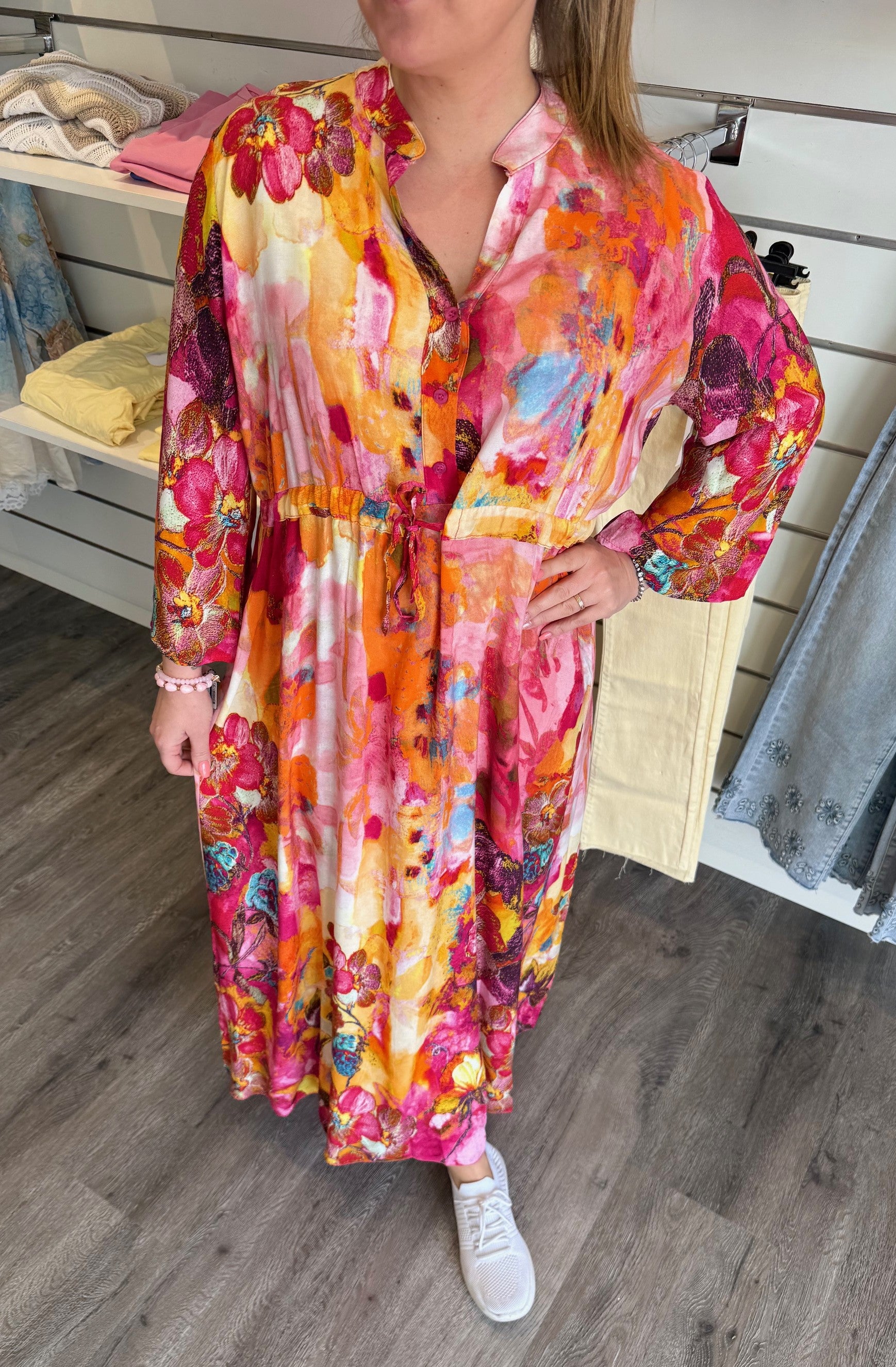 Kicki - Klänning - Blommor- Fuxia