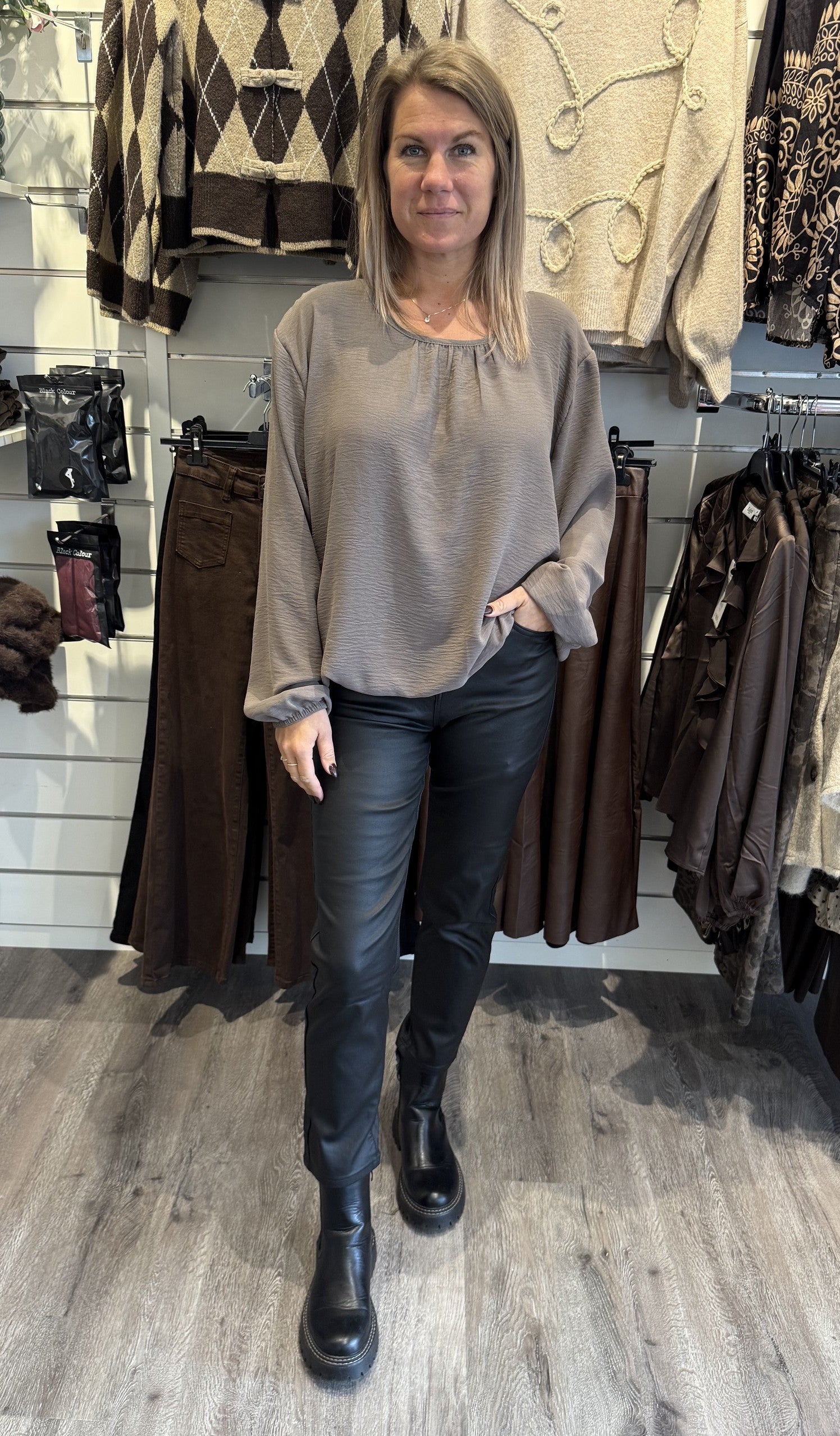 Kicki Blus Taupe