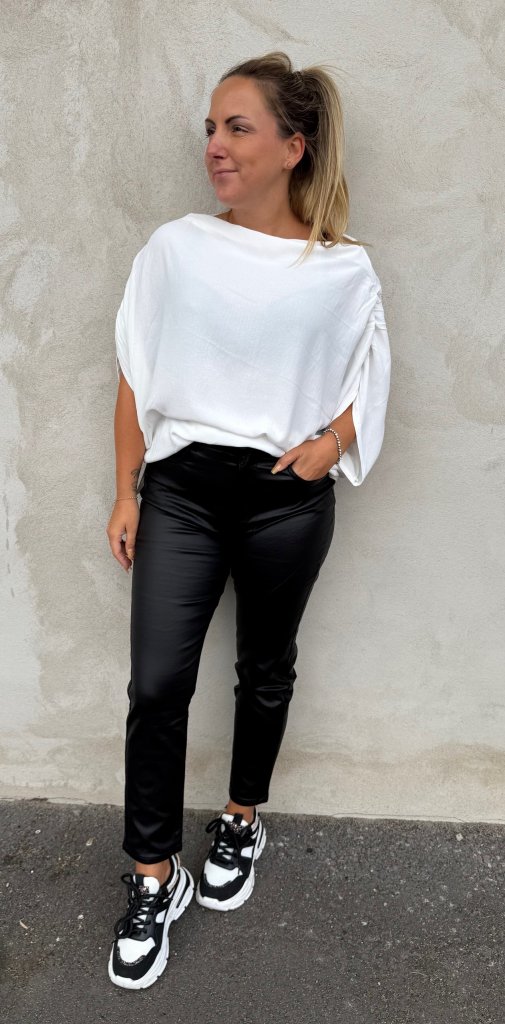 Kylie- Blus - Cream - Nyhet