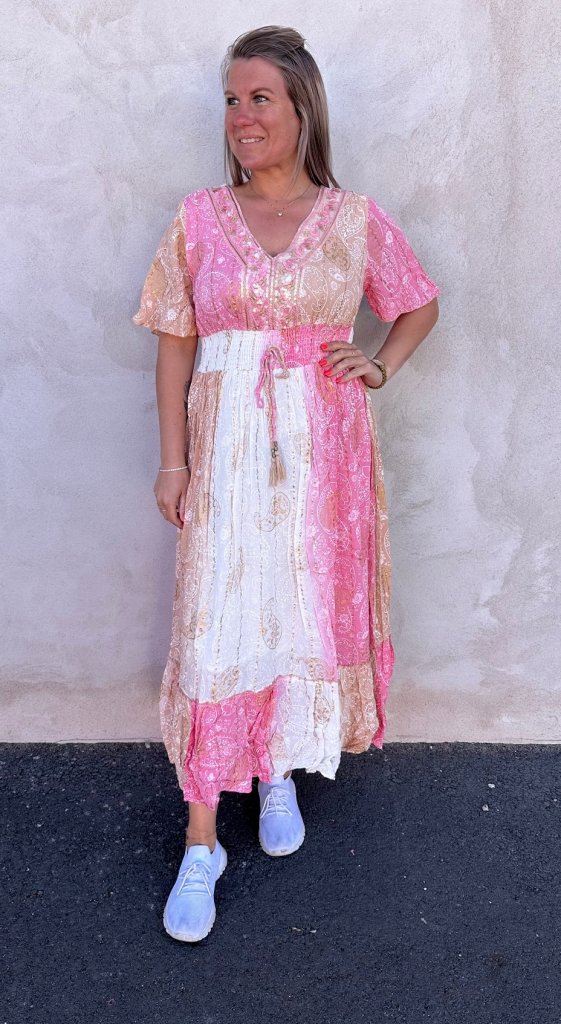 Yasmin - Klänning -  Mönster - Rosa/Beige - Nyhet