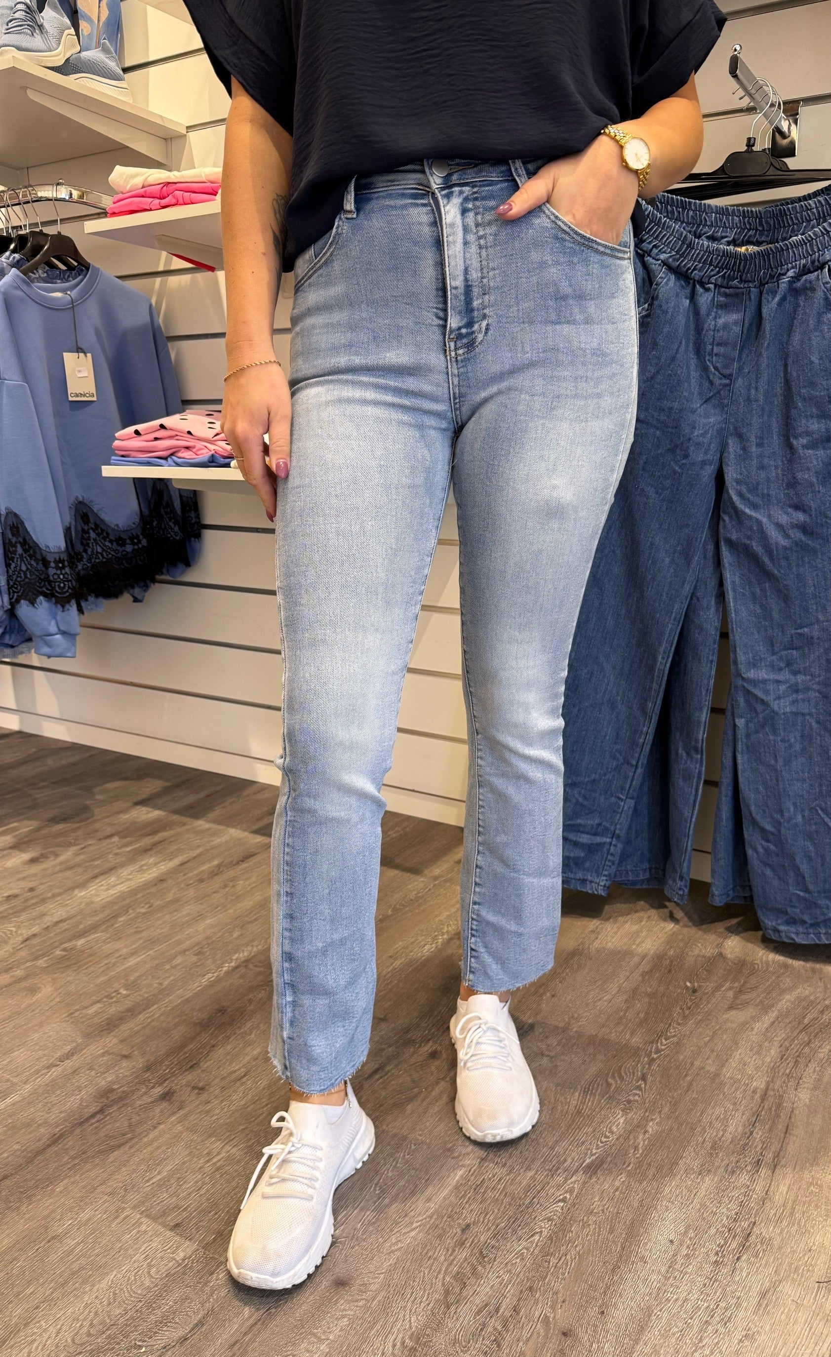 Laura - Jeans -Flare - Denim -