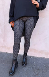 Lynn -  Leggings -Black Deco - Nyhet