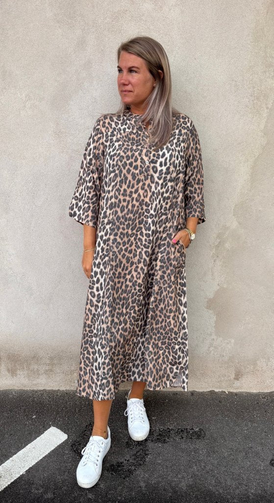 Mia- Skjortklänning - Leopard- Svart/Beige/Brun- Nyhet