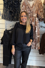 Lexi Topp med krås Svart