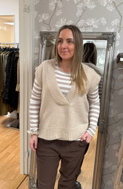 Lila - Stickad väst - Beige - Nyhet