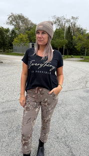 Lillian - T-shirt - Svart-  Nyhet