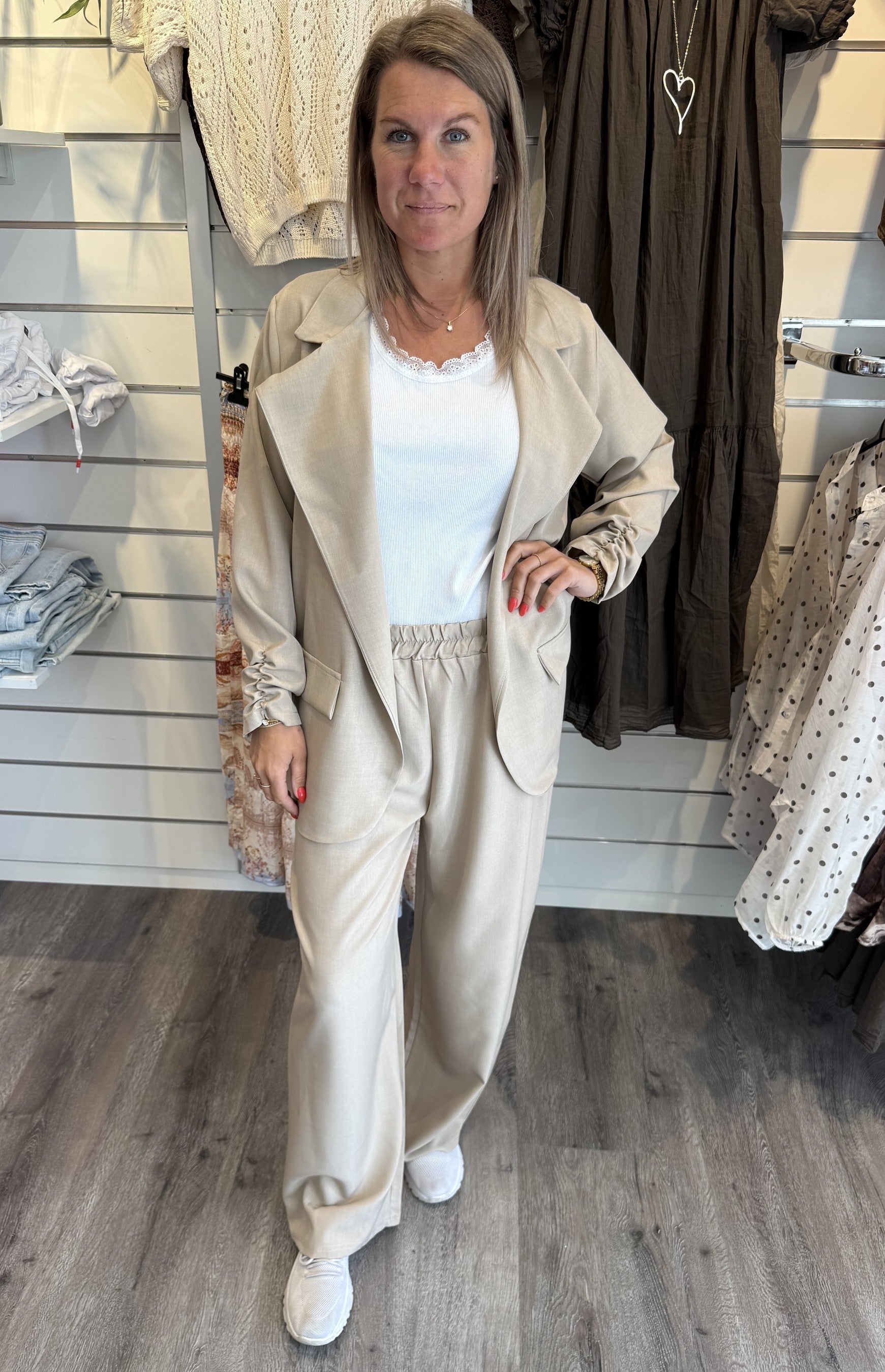 Lilly - Snyggbyxa med resår Beige