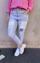 Lily - Jeans - Lappar/Brodyr - Grå - Nyhet