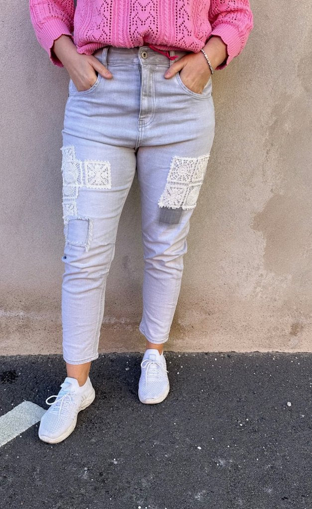 Lily - Jeans - Lappar/Brodyr - Grå - Nyhet