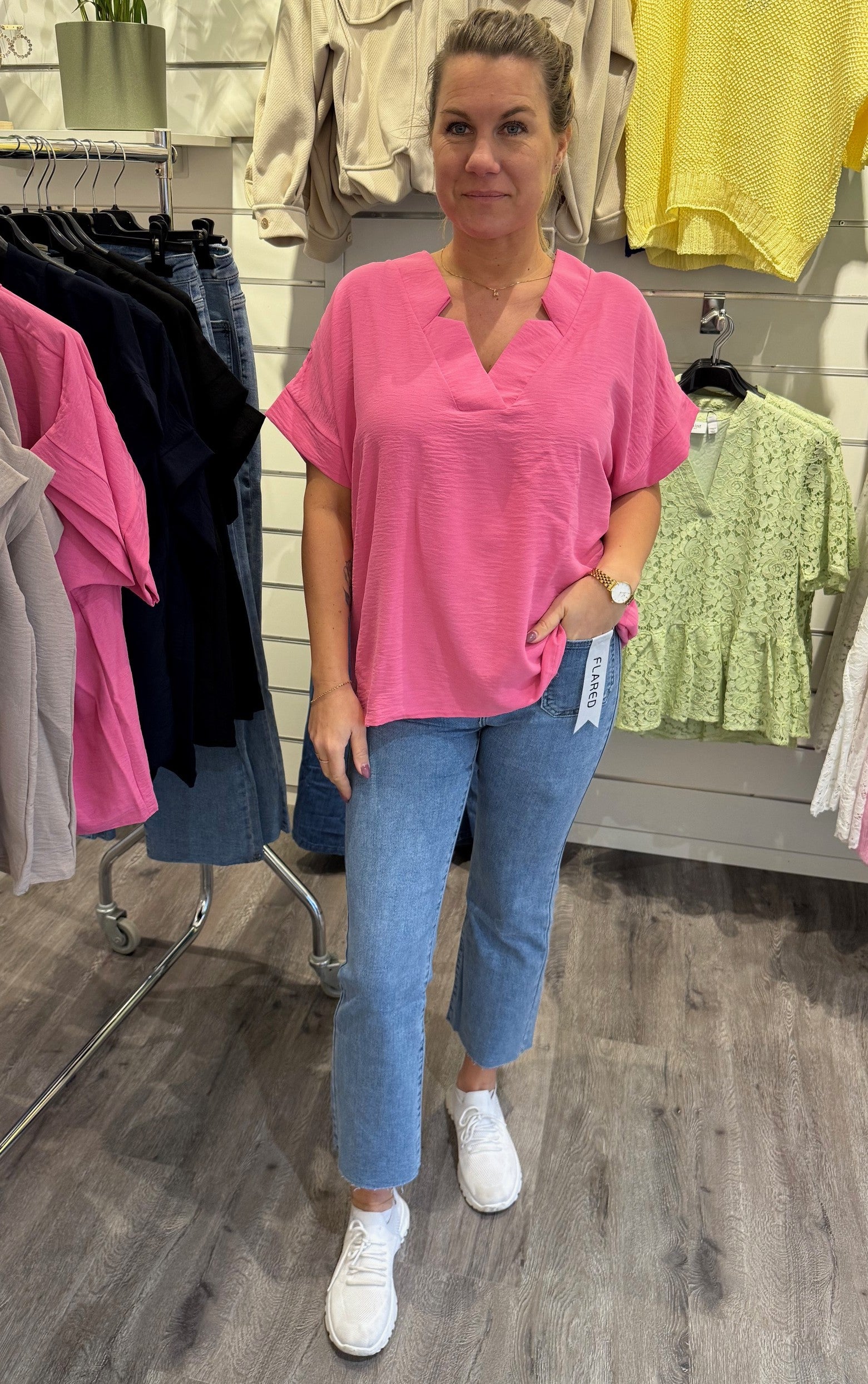 Lilly - V-ringad topp - Bubbelgum