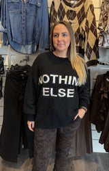 Liria Stickad tröja Svart
