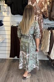 Liviah  Klänning mönster khaki