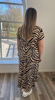 Lizette Klänning Zebra Beige