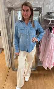 Linnea- JeansSkjorta - Ljusdenim-  Nyhet