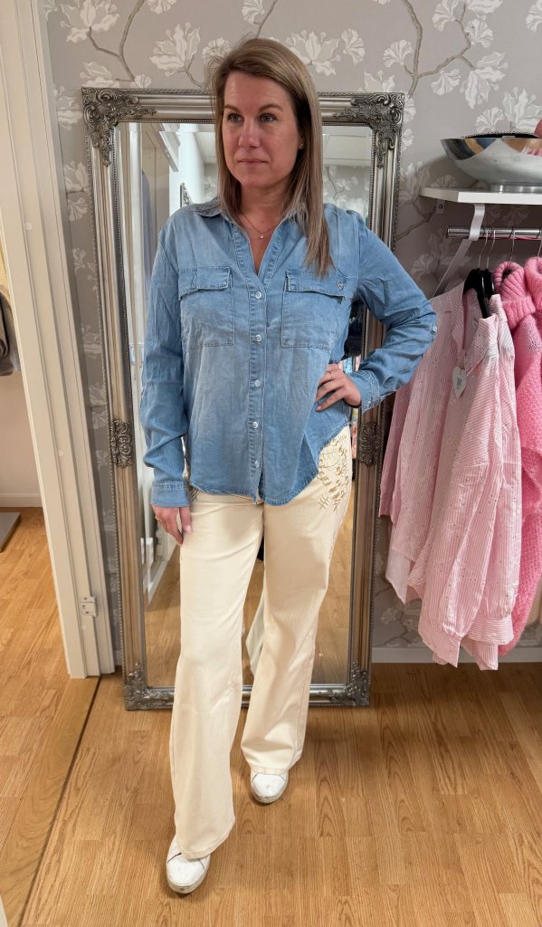 Linnea- JeansSkjorta - Ljusdenim-  Nyhet