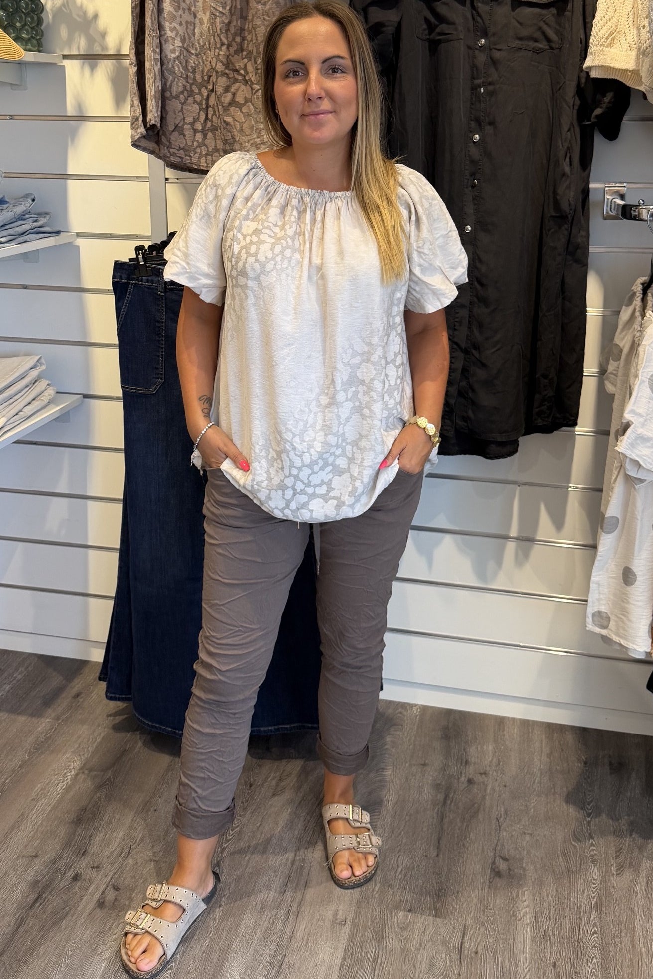 lucianabeige44.jpg
