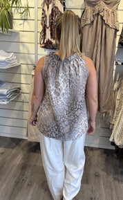 Lucina Topp Leopard Fango