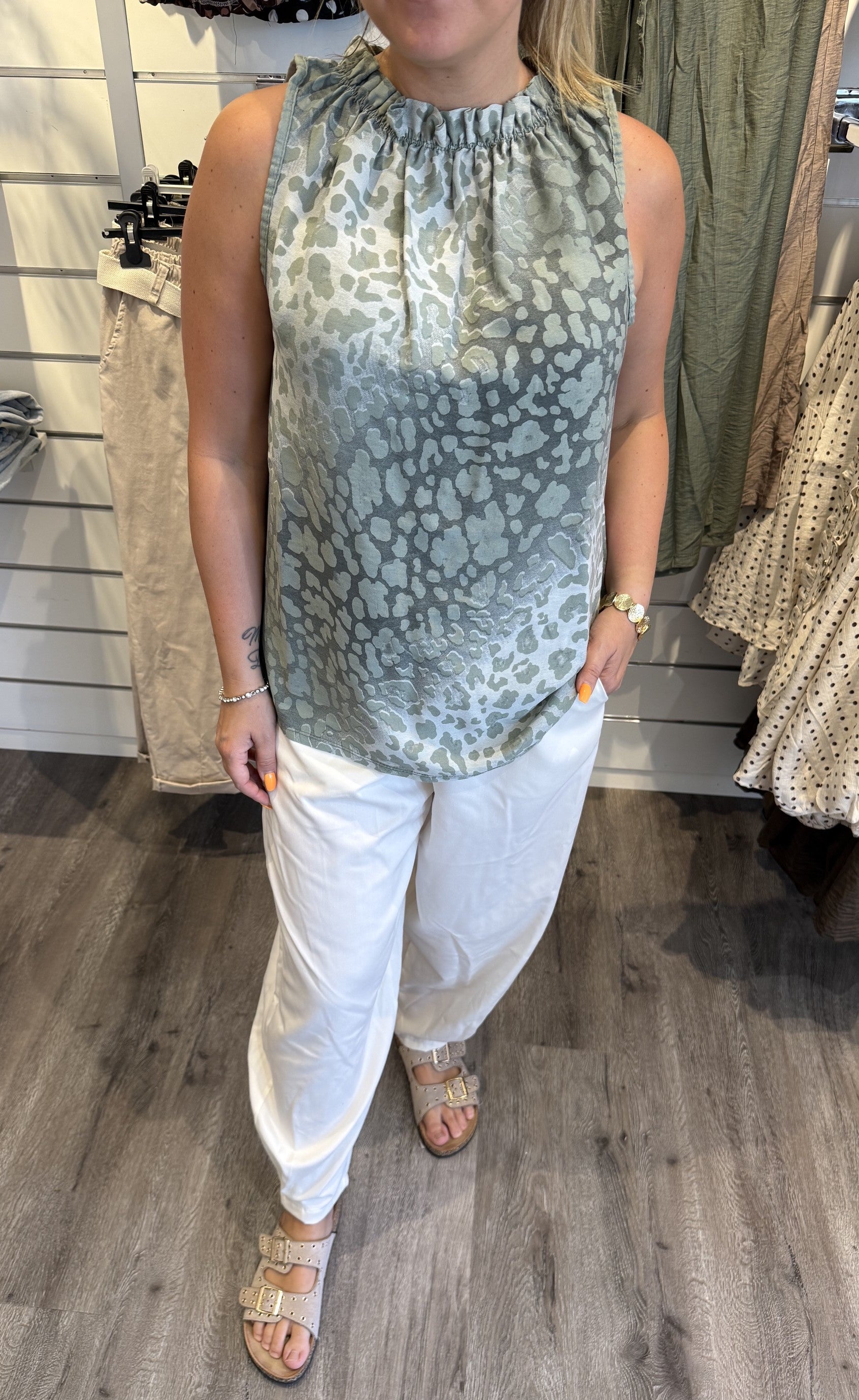Lucina Topp Leopard Khaki