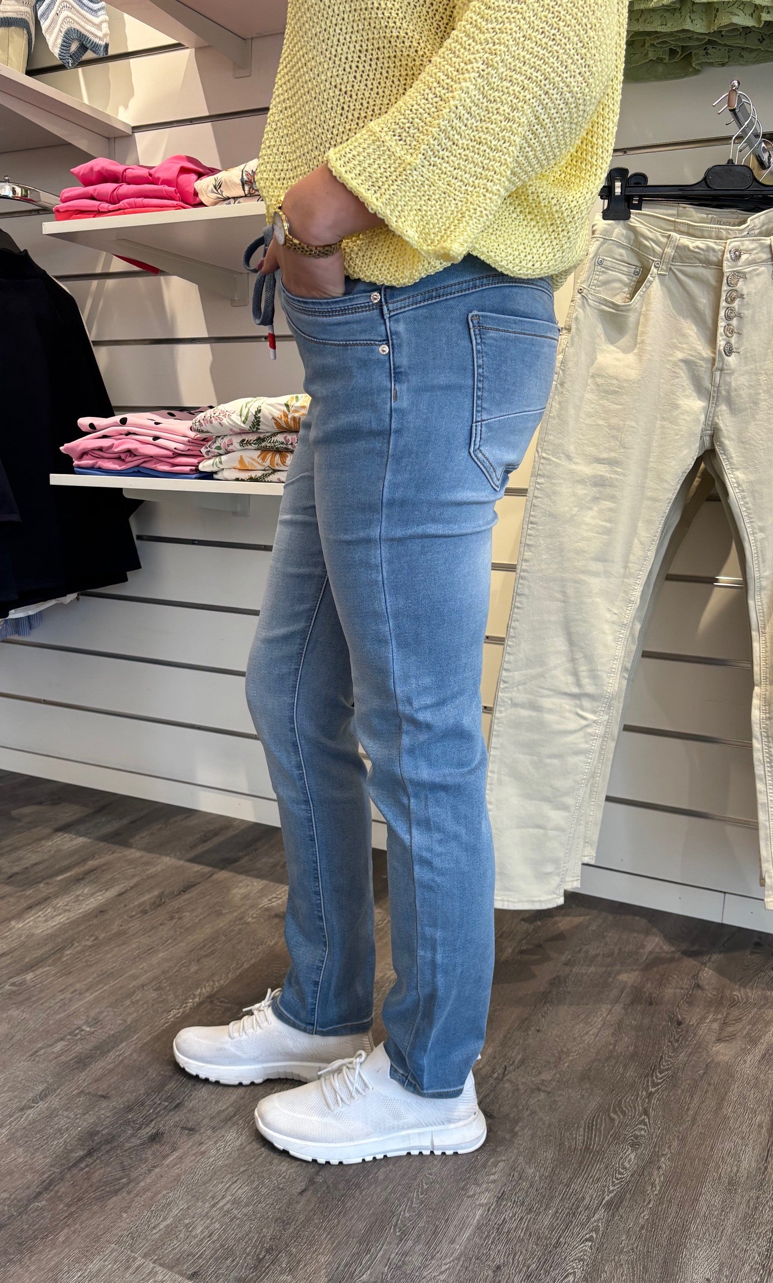 Magda - Jeans med Knyt - Ljus denim
